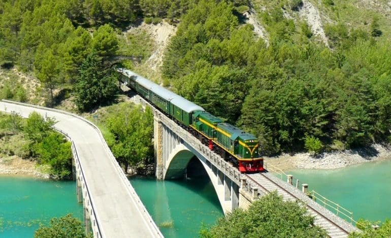 Viatge Organitzat al Tren dels Llacs