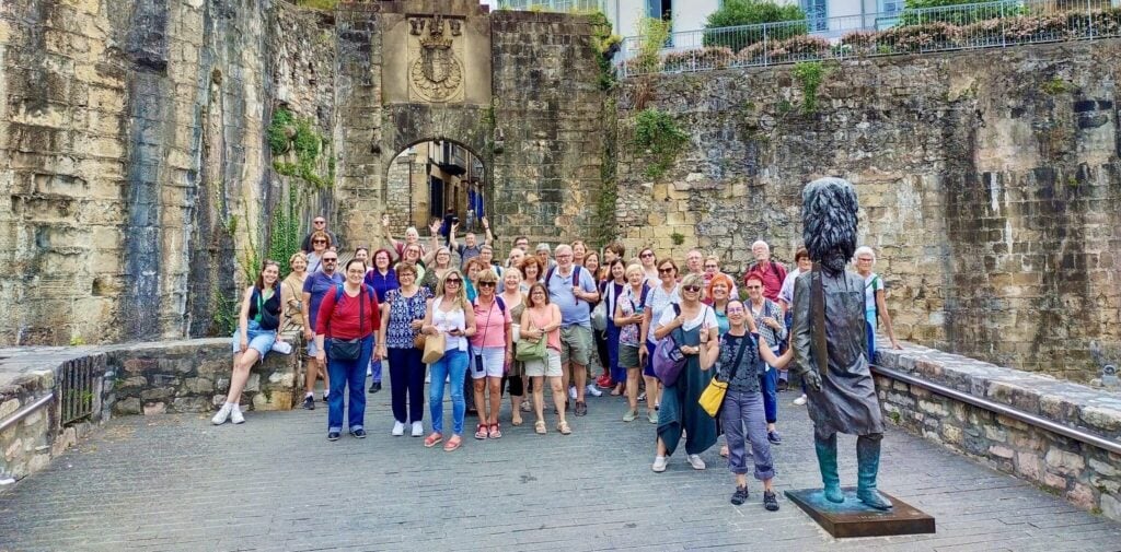 Navarra i el Tren de Larrun, encisadors paisatges de primavera – 6/06/25 – 7h