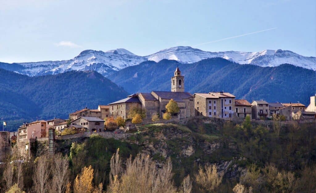 Pobles amb encant dels Pirineus Catalans i l’Alt Urgell – 24/01/26 – 7h