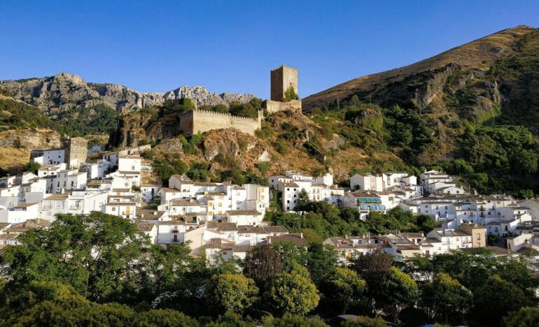 Castell de Yedra a Cazorla - Viatge en grup a Jaén - Centre Europeu